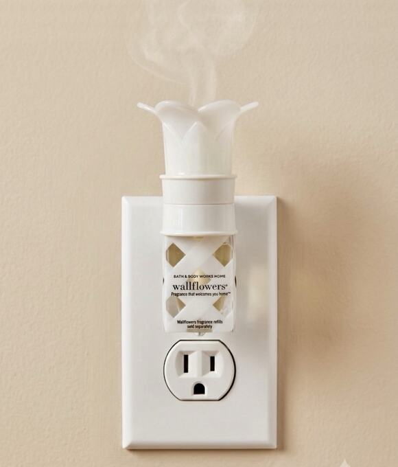 Bath & Body Works Other - Bath and Body Works White Opaque Flower Wallflower Plug-In, NWT